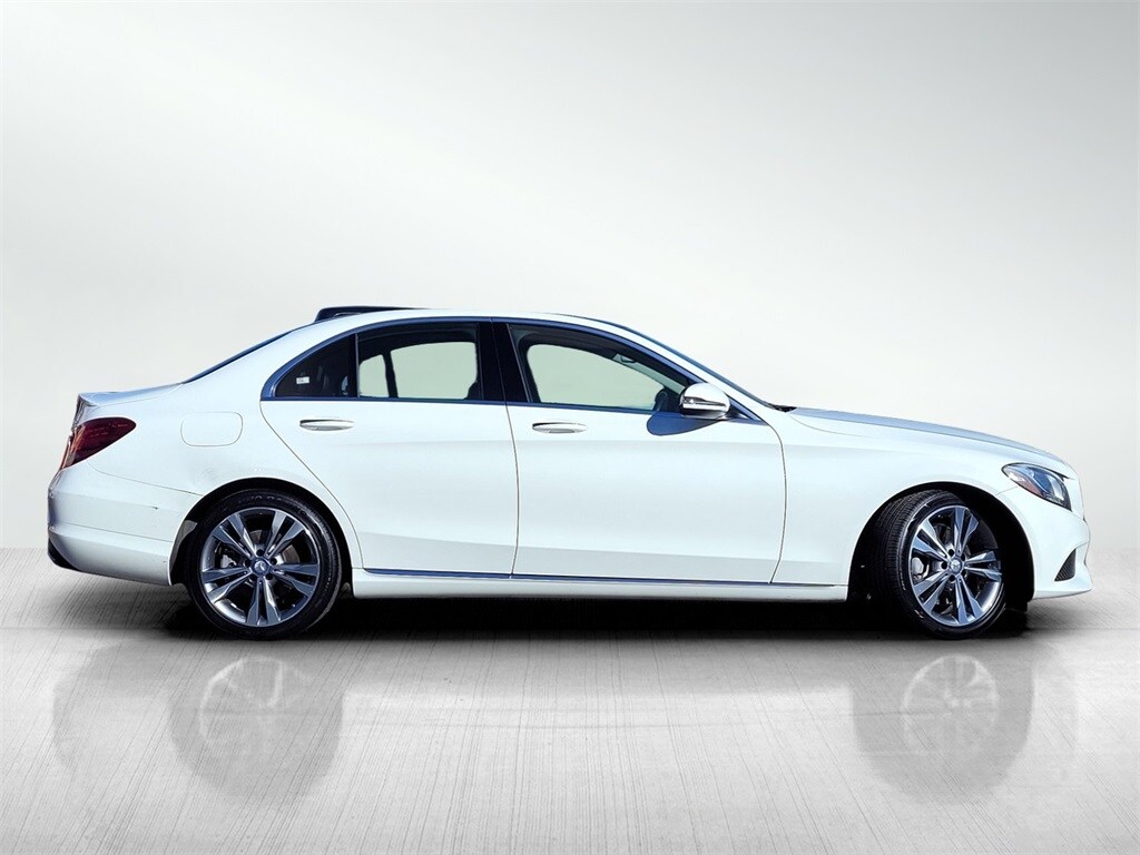 2016 Mercedes Benz C 300 photo 3