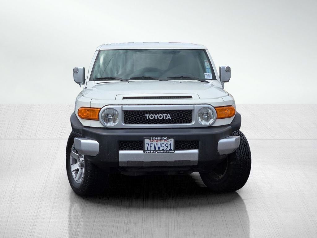 2014 Toyota FJ Cruiser Base photo 2