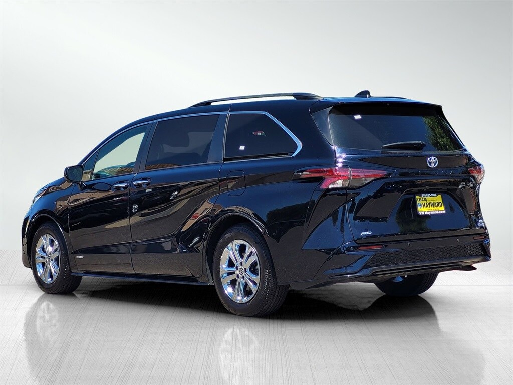 2021 Toyota Sienna XSE photo 6