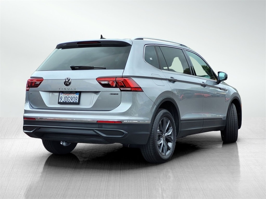 2023 Volkswagen Tiguan SE photo 4