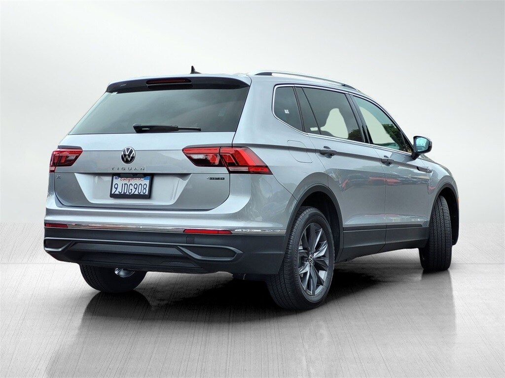 2023 Volkswagen Tiguan SE photo 4