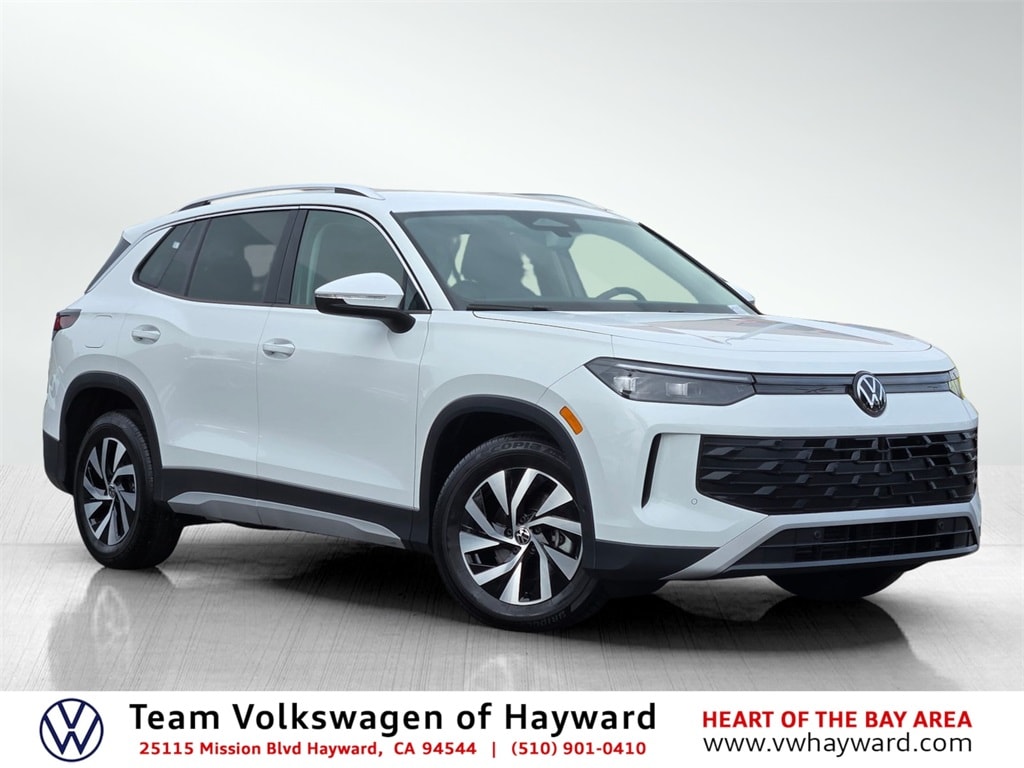 2025 Volkswagen Tiguan S's photo