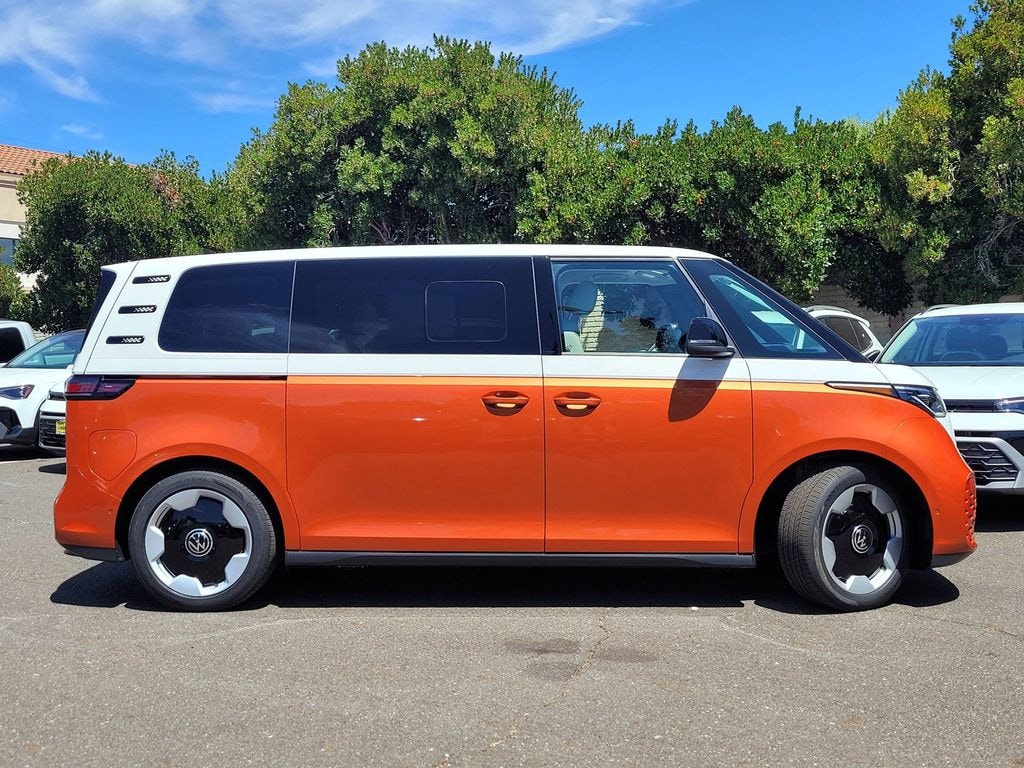 New 2025 Volkswagen ID. Buzz Pro S Plus Van Passenger Van