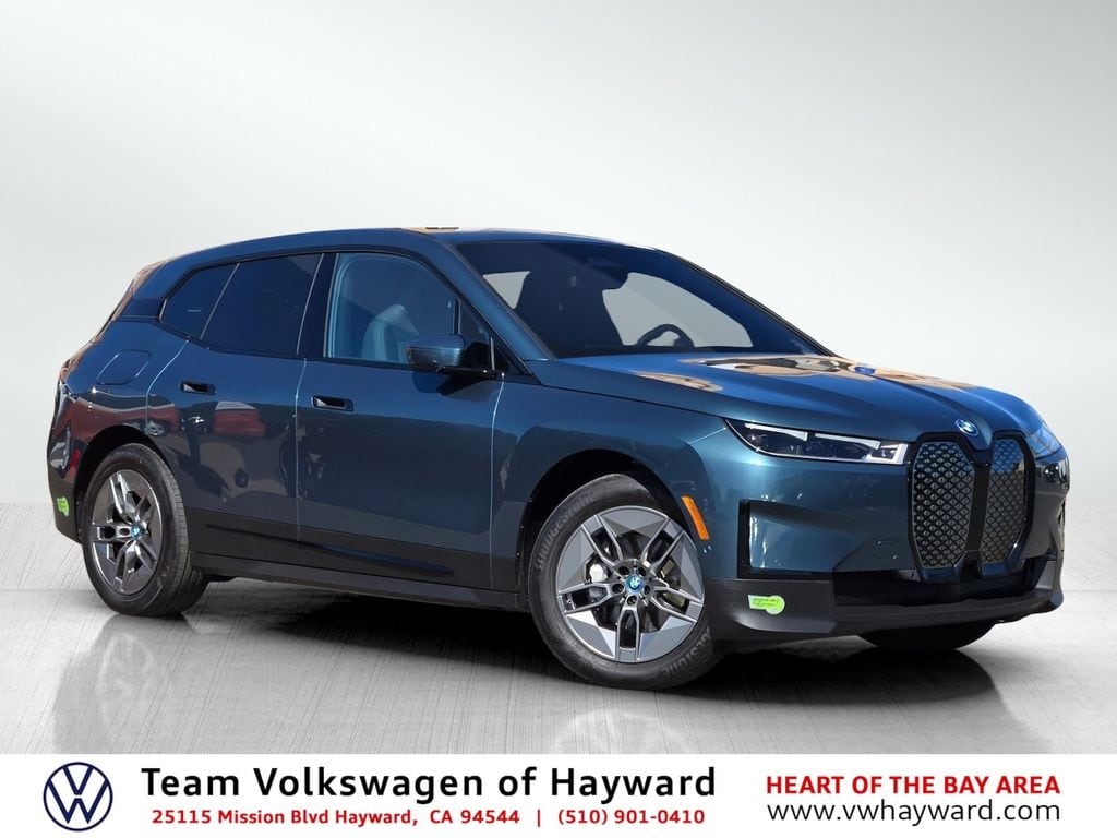 2023 BMW iX xDrive50's photo