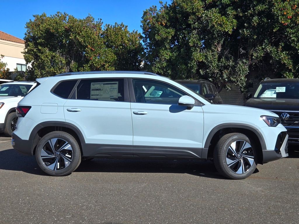 New 2026 Volkswagen Taos 1.5T SE SUV