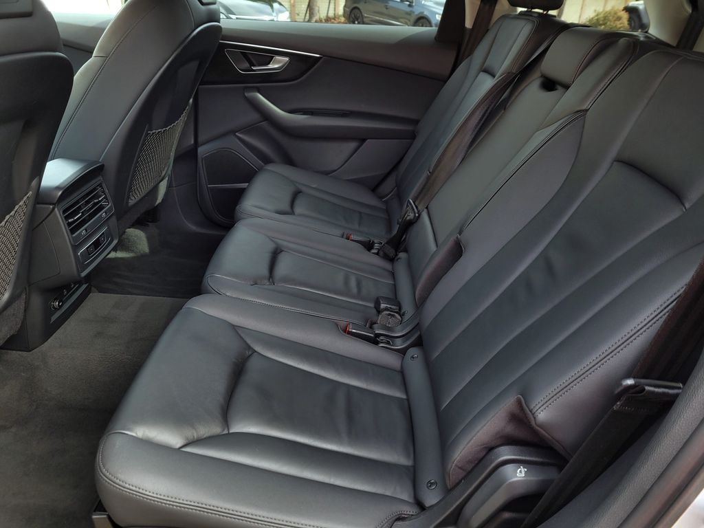 2022 Audi Q7 Premium Plus - Photo 13