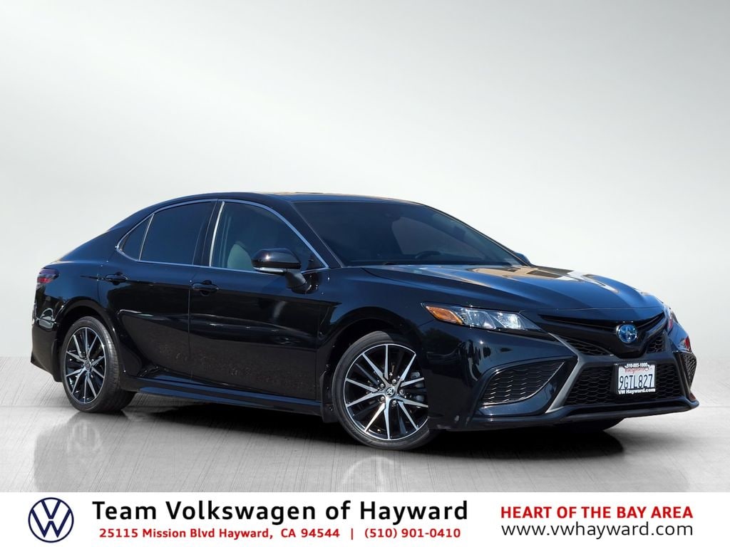 Used 2023 Toyota Camry Hybrid SE Sedan