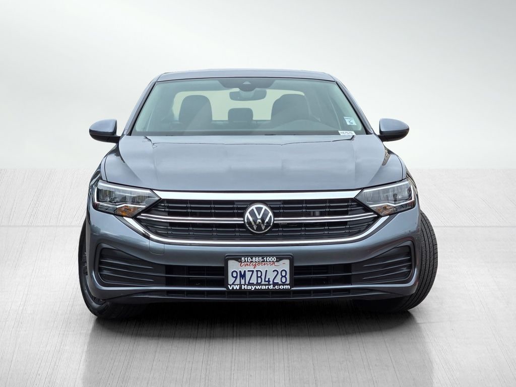 Used 2024 Volkswagen Jetta 1.5T SE Sedan