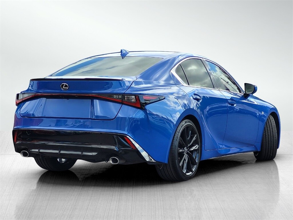 2022 Lexus IS 350 F SPORT photo 4