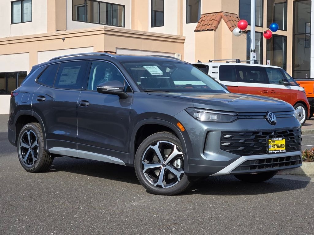 New 2026 Volkswagen Tiguan 2.0T SE SUV