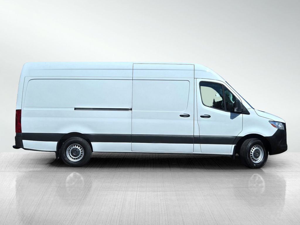 2021 Mercedes-Benz Sprinter 2500 Crew 170 WB photo 2