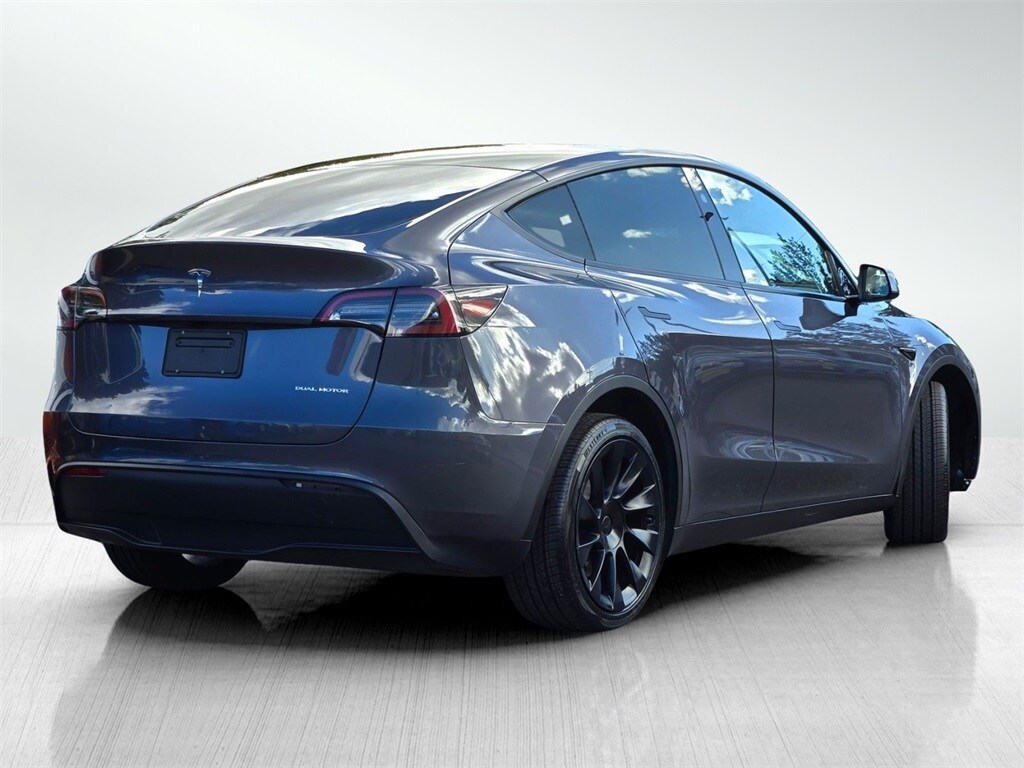 2023 Tesla Model Y Long Range photo 4