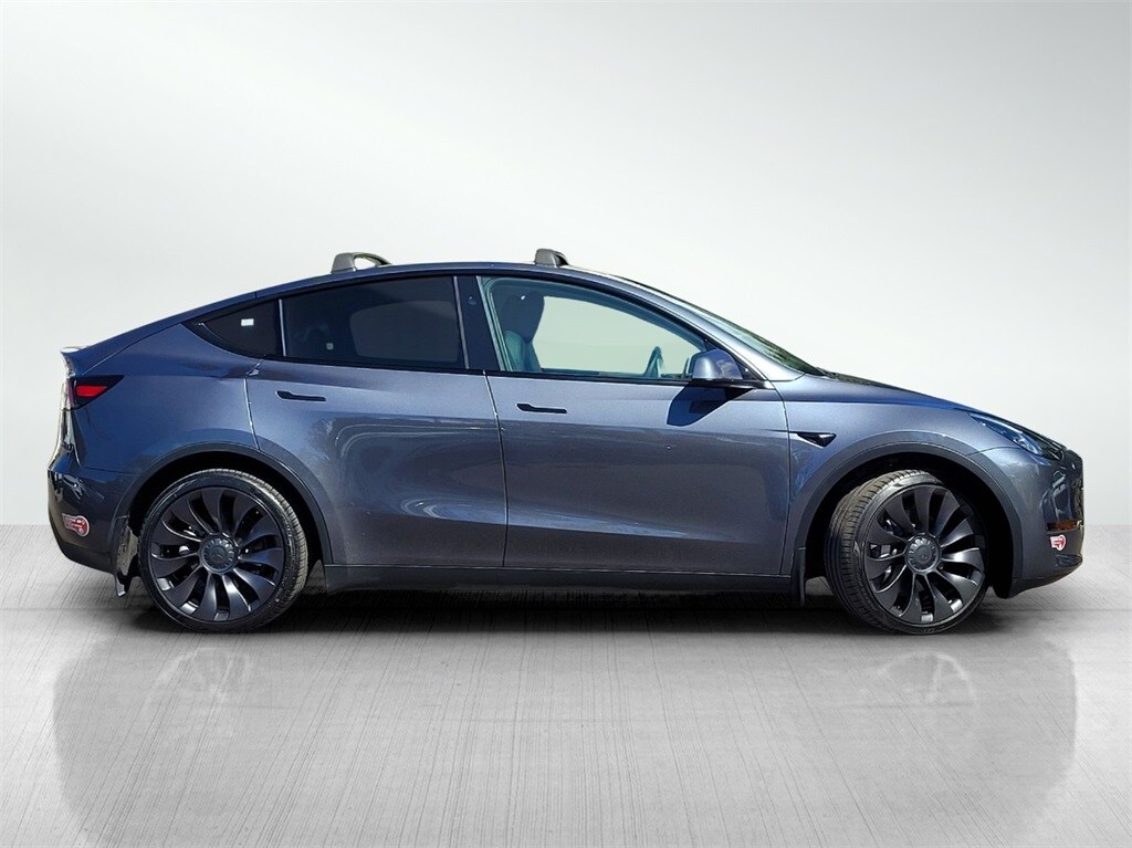 2023 Tesla Model Y Long Range photo 3