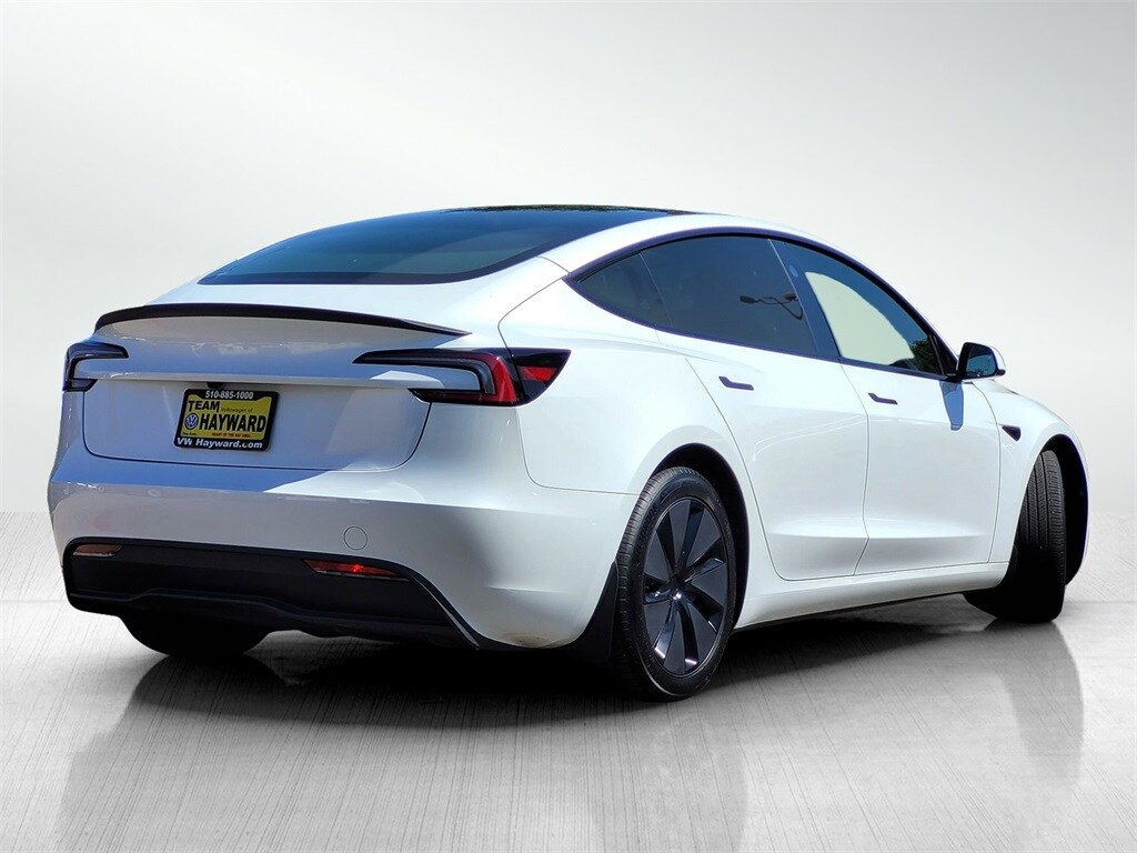 2024 Tesla Model 3 photo 4
