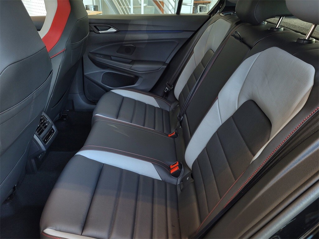 2025 Volkswagen Golf GTI Autobahn photo 3