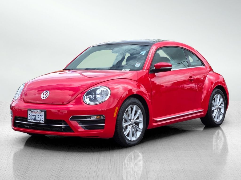 2018 Volkswagen Beetle 2.0T SE photo 6