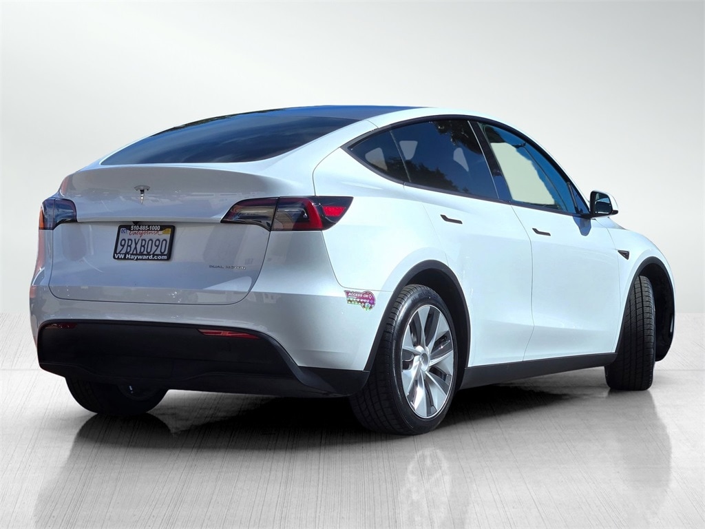 2023 Tesla Model Y Long Range photo 4