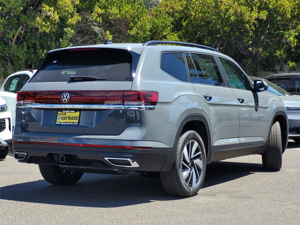 2026 Volkswagen Atlas SE Technology photo 3