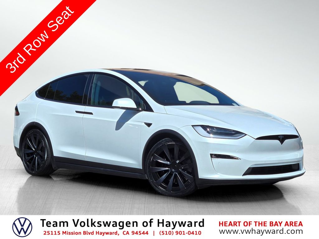 2023 Tesla Model X Long Range's photo