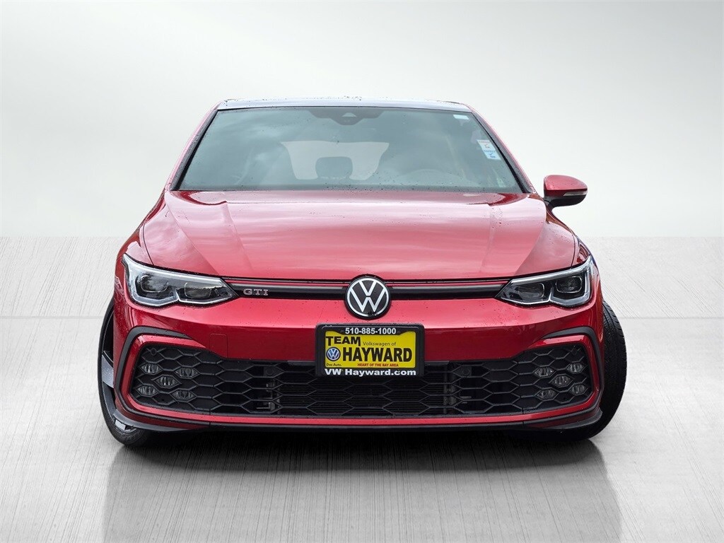 2023 Volkswagen Golf GTI SE photo 2