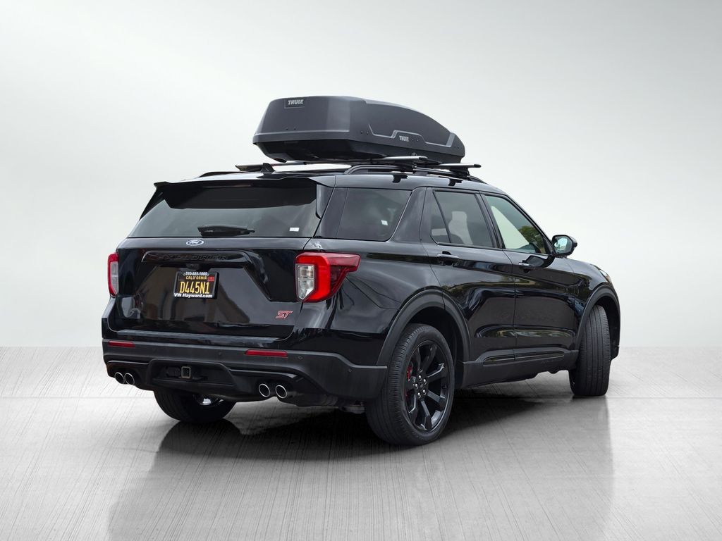 2022 Ford Explorer ST photo 4