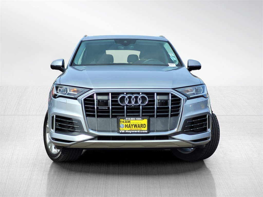 2022 Audi Q7 55 Premium Plus photo 2