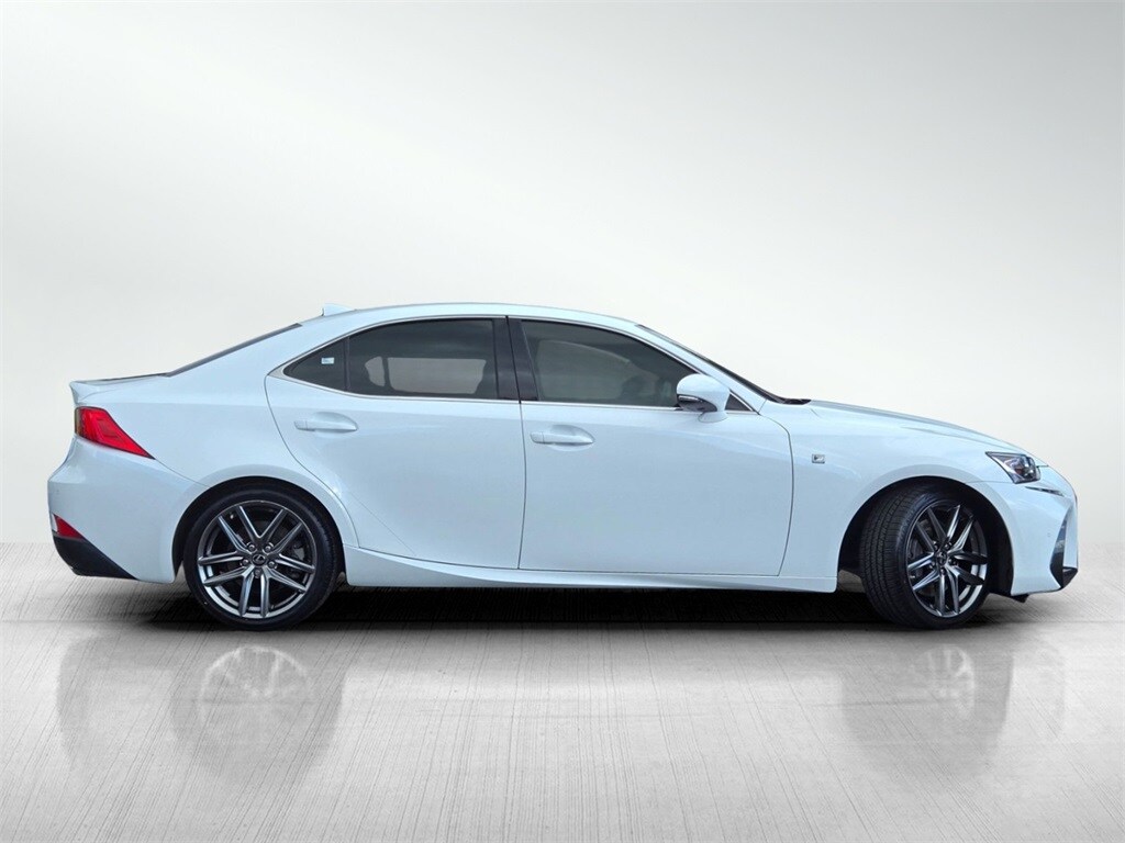 2018 Lexus IS 300 F SPORT photo 3