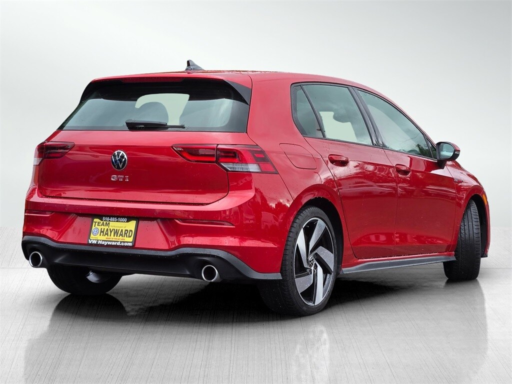 2023 Volkswagen Golf GTI SE photo 4