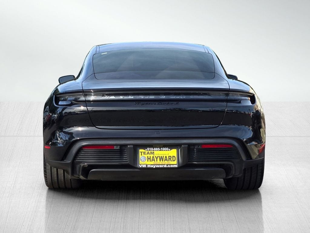 2022 Porsche Taycan Turbo S photo 4