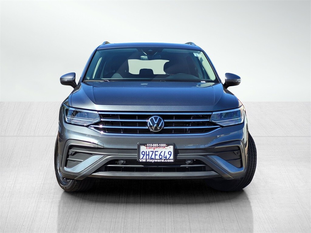 2023 Volkswagen Tiguan SE photo 2