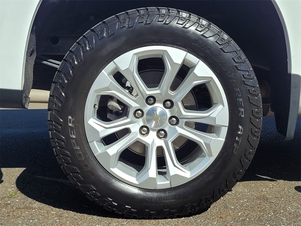 2023 Chevrolet Silverado 1500 LTZ photo 4