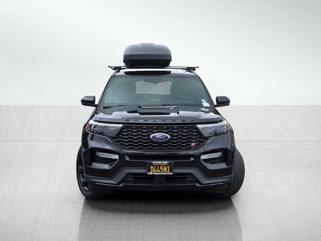 2022 Ford Explorer ST photo 2