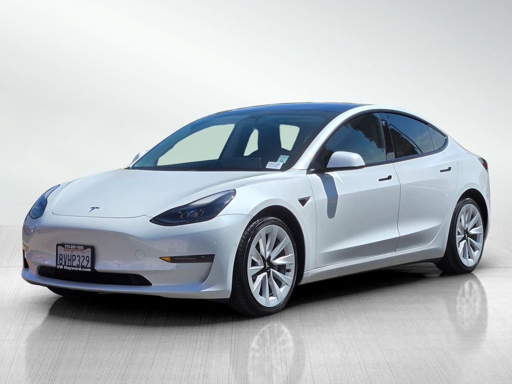 2021 Tesla Model 3 Standard Range Plus photo 3