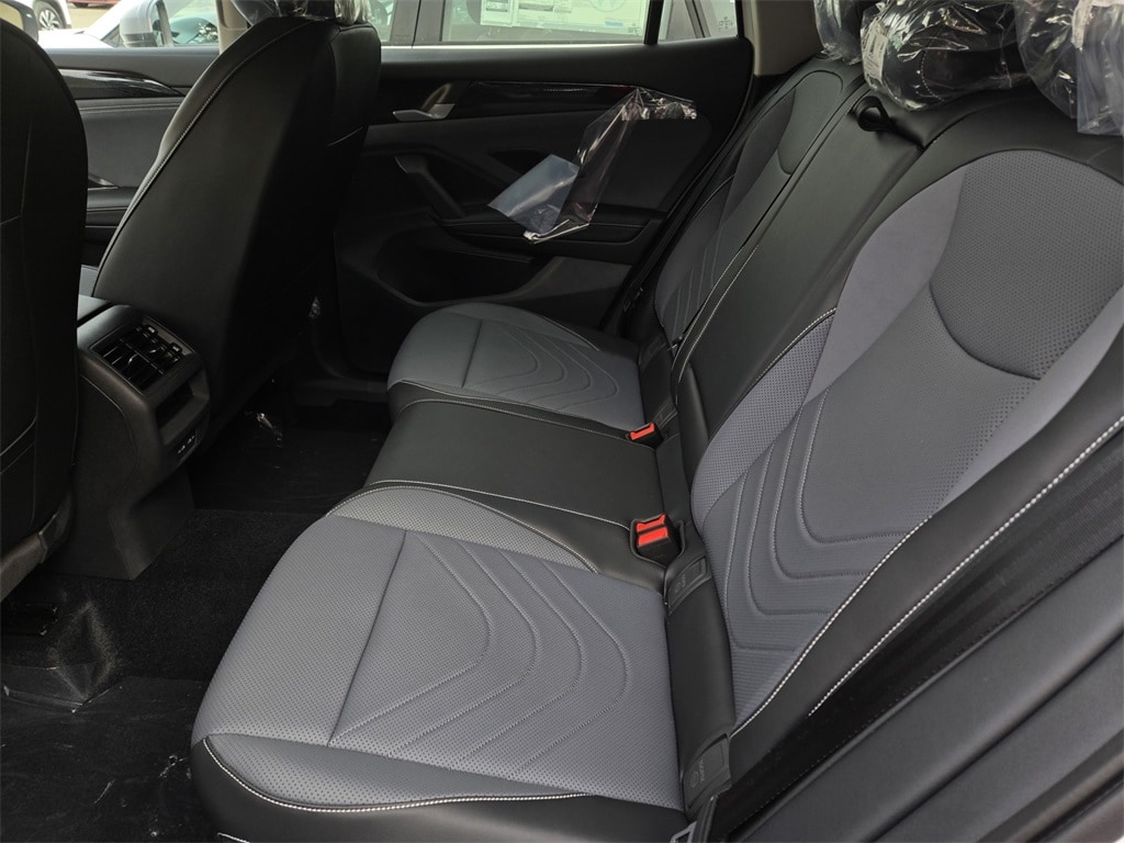 New 2025 Volkswagen Tiguan 2.0T SE SUV