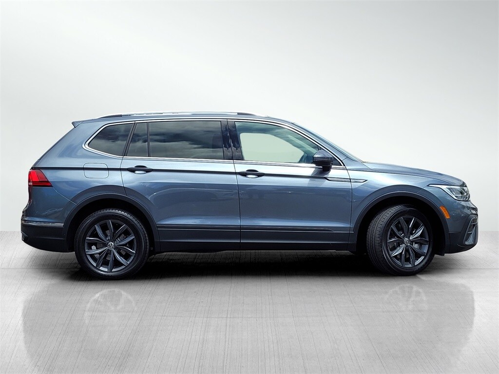 2022 Volkswagen Tiguan SE photo 3