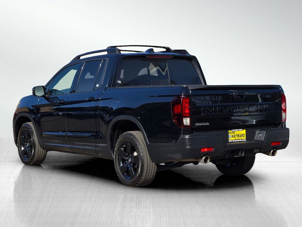 2025 Honda Ridgeline Black Edition photo 5
