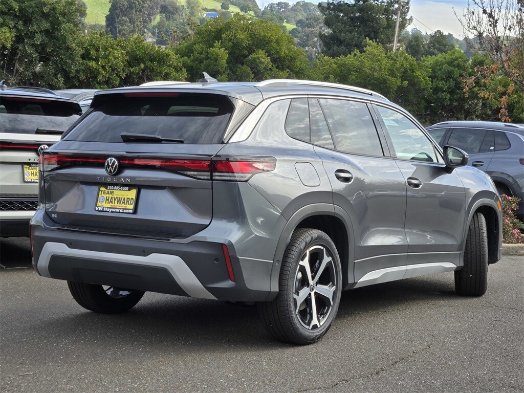 New 2026 Volkswagen Tiguan 2.0T SE SUV