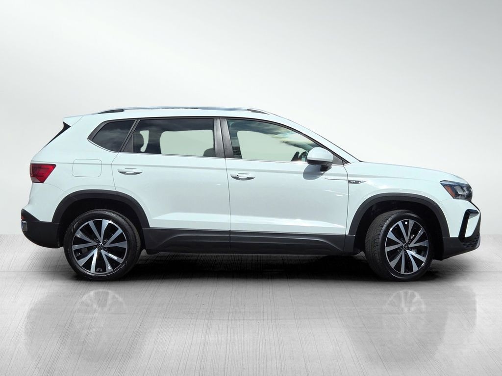 Used 2024 Volkswagen Taos 1.5T SE SUV