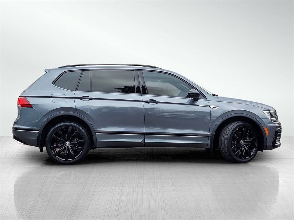 2021 Volkswagen Tiguan SE R-Line Black photo 2