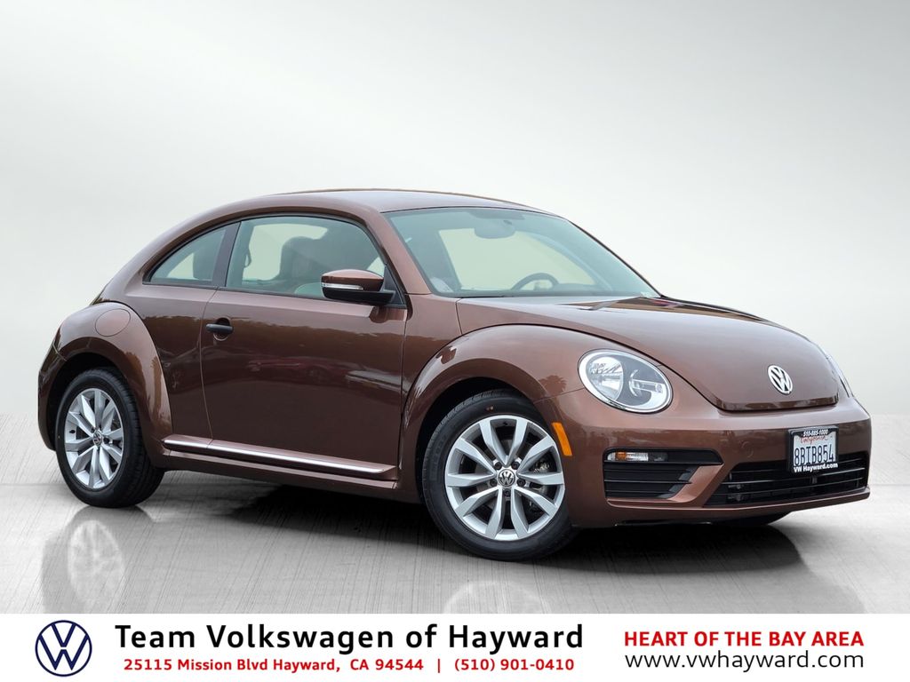 2017 Volkswagen Beetle 1.8T Classic's photo
