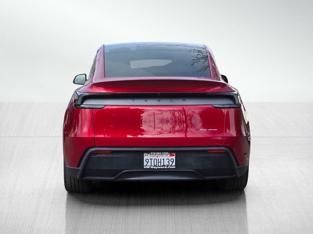 2026 Tesla Model Y Long Range photo 4