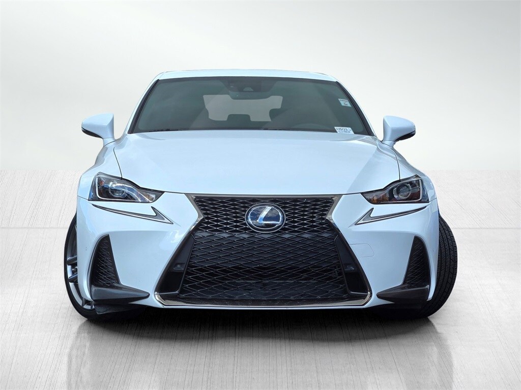 2018 Lexus IS 300 F SPORT photo 2