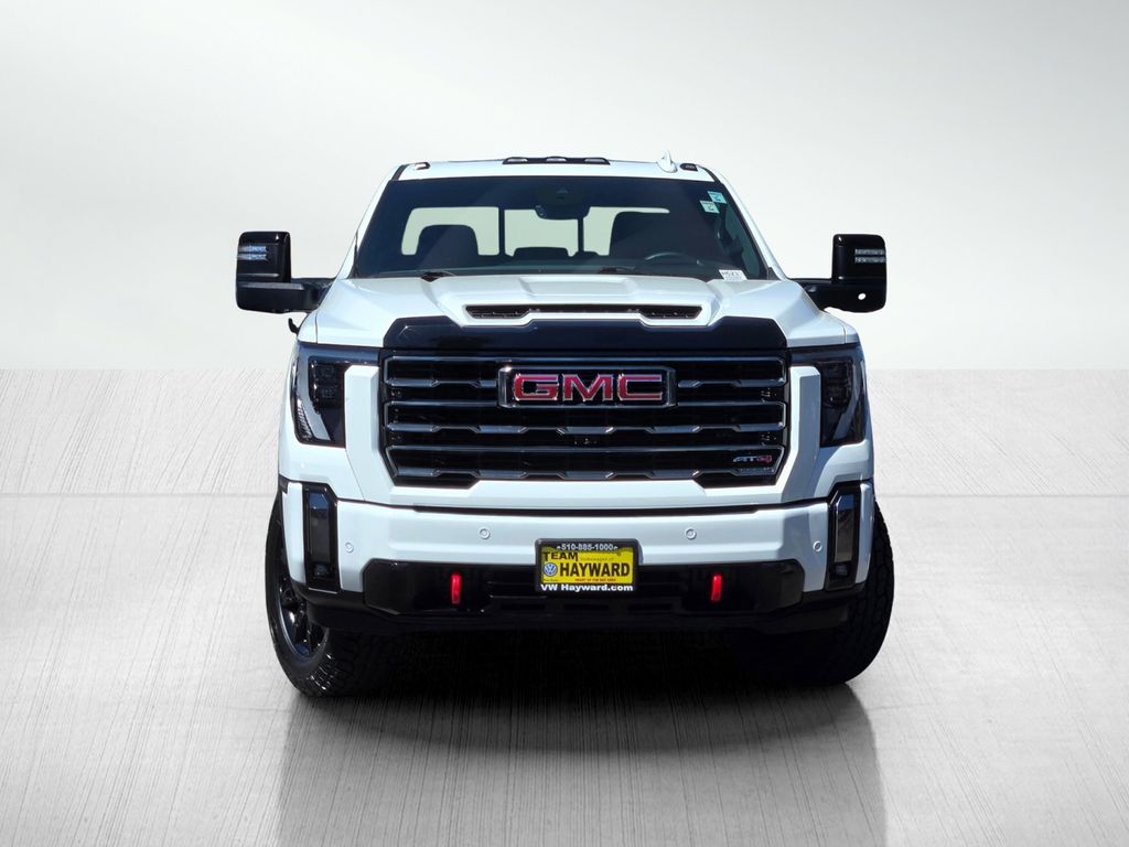 2024 GMC Sierra 2500HD AT4 photo 2