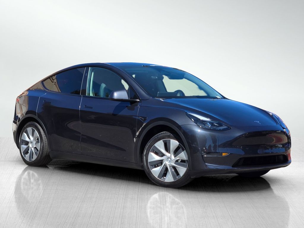 Used 2024 Tesla Model Y Long Range with VIN 7SAYGAEE6RF002829 for sale in Hayward, CA