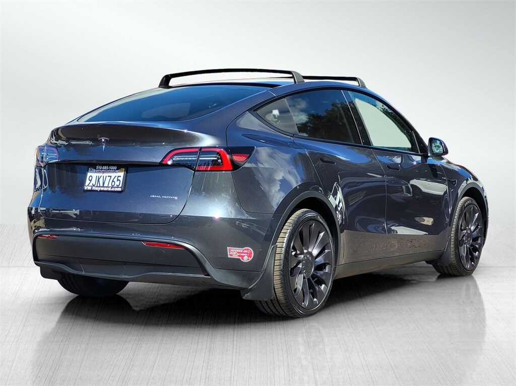 2023 Tesla Model Y Long Range photo 4