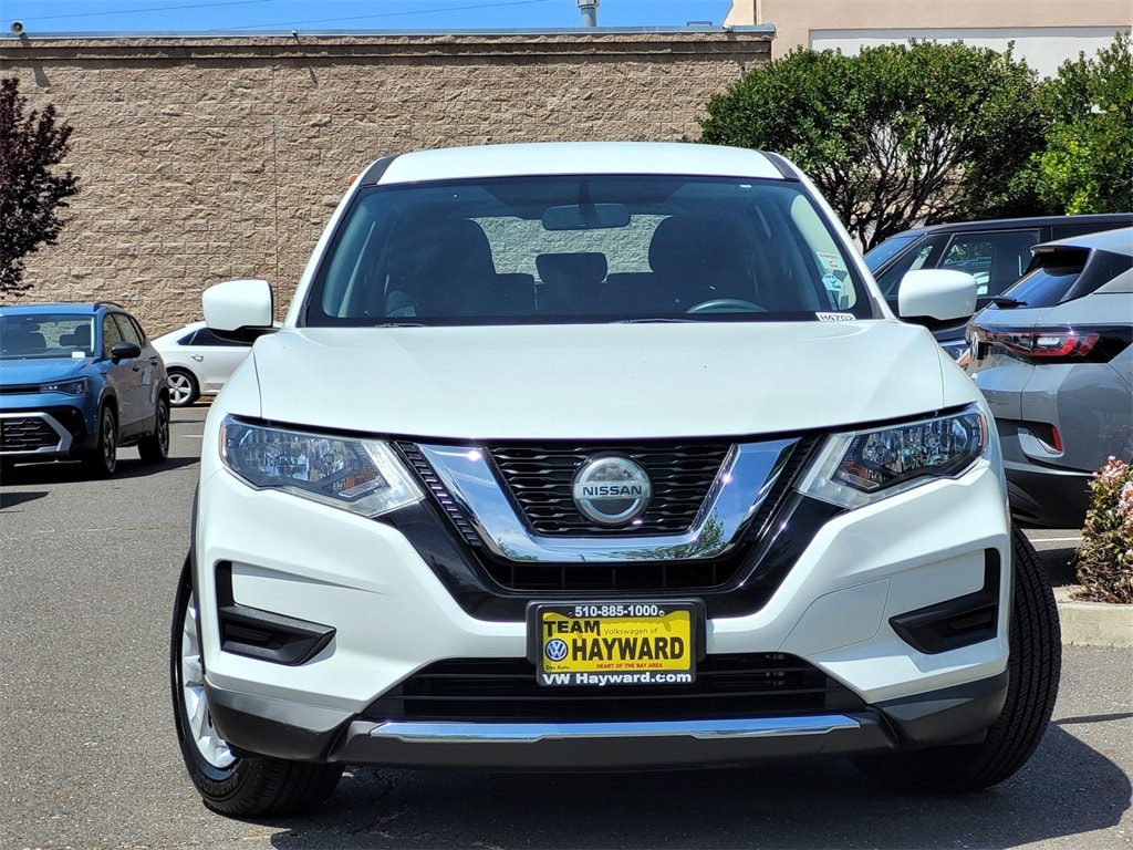 Used 2018 Nissan Rogue S with VIN KNMAT2MT6JP576728 for sale in Hayward, CA