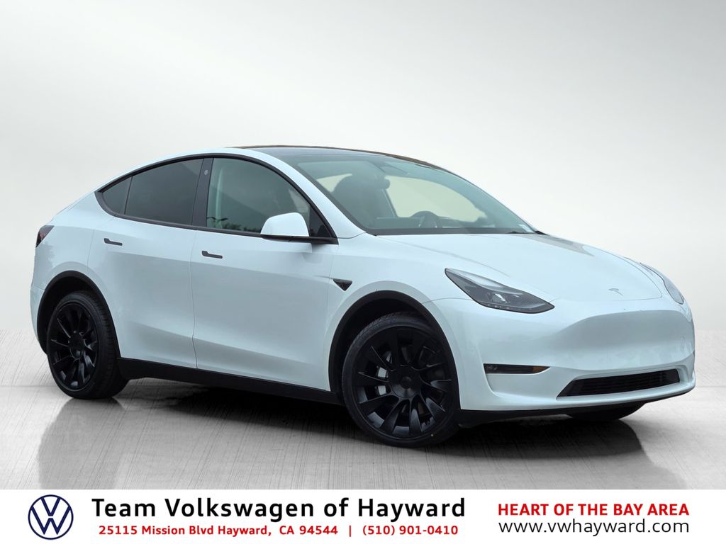 2023 Tesla Model Y Long Range Dual Motor All-Wheel Drive's photo