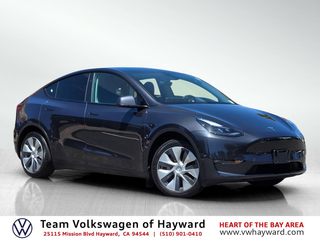 2024 Tesla Model Y Long Range Dual Motor All-Wheel Drive's photo