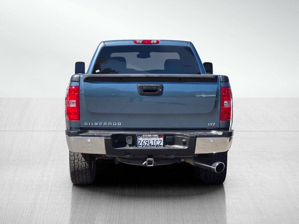 2010 Chevrolet Silverado 2500HD LTZ photo 4