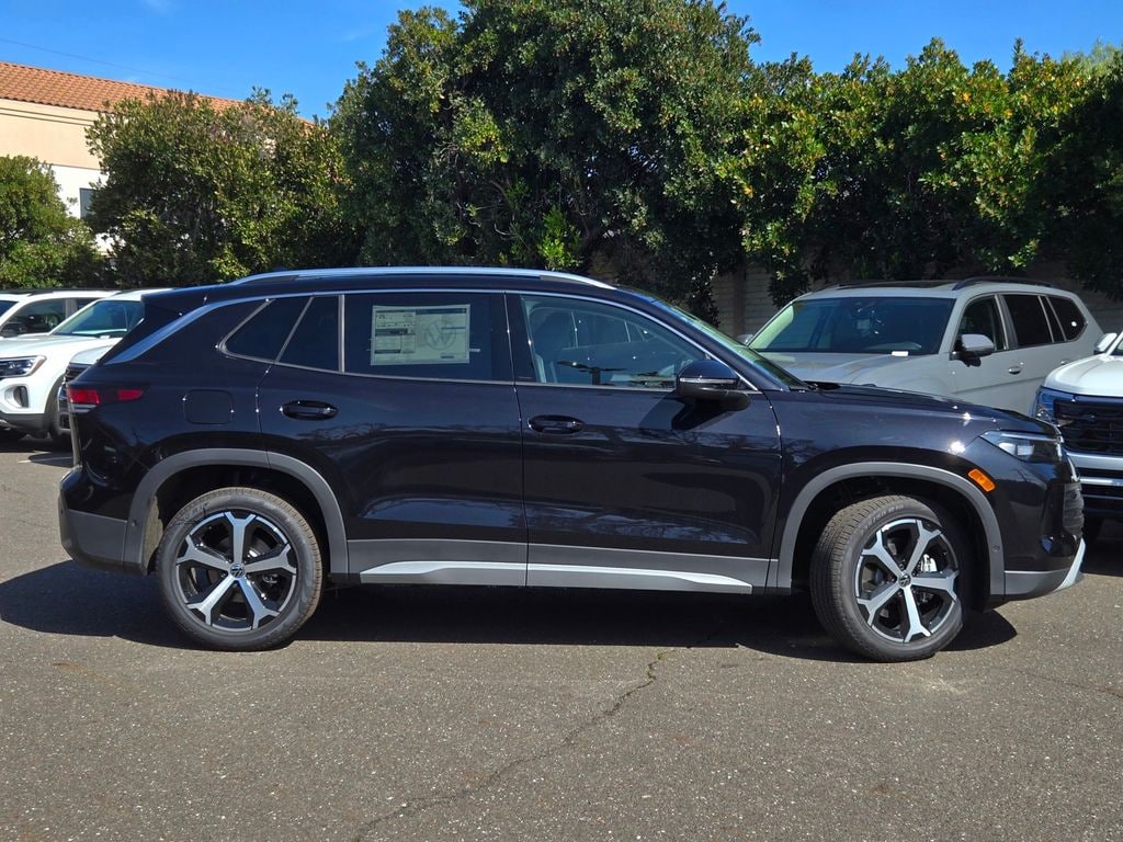 New 2026 Volkswagen Tiguan 2.0T SE SUV
